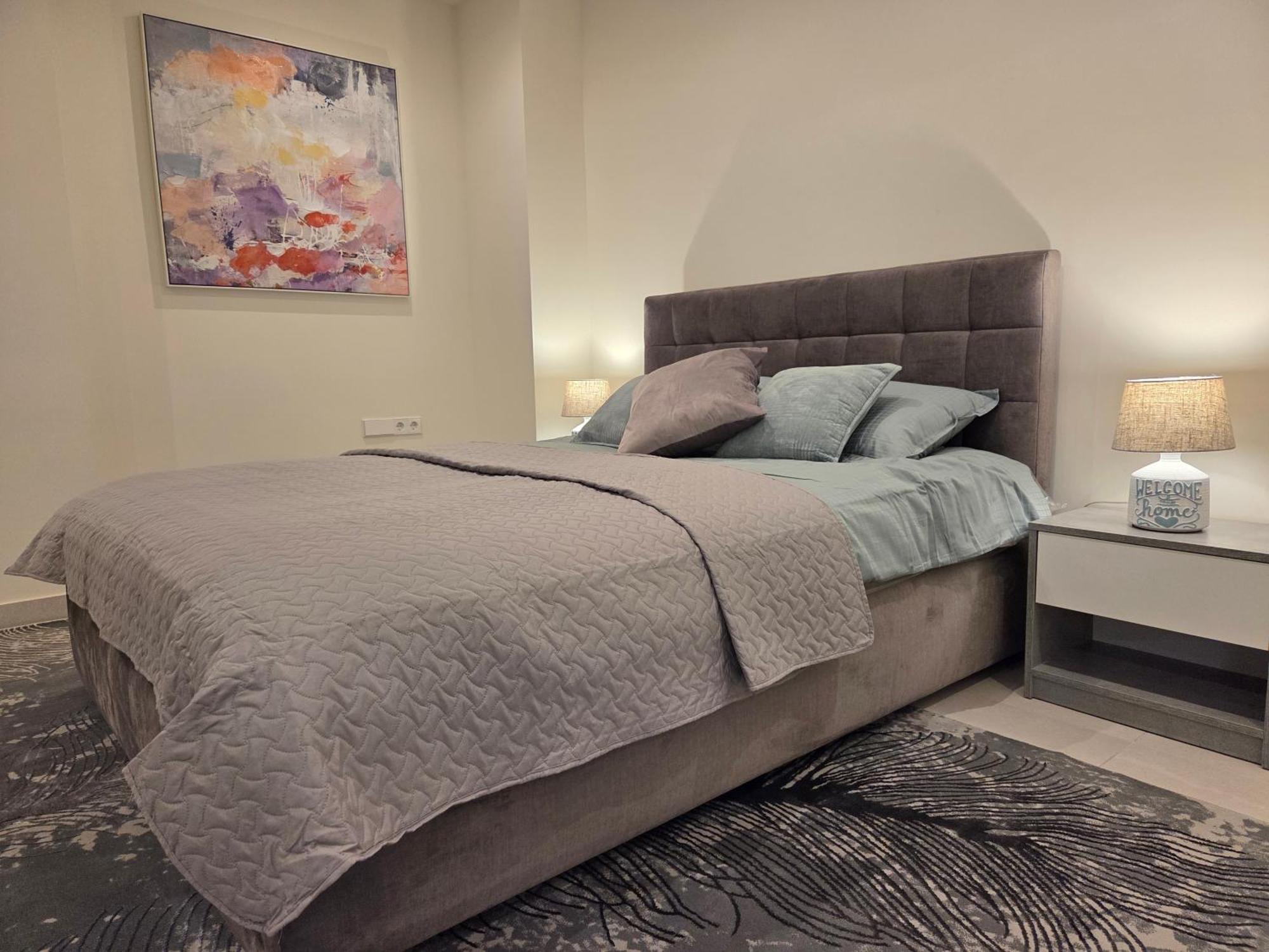 Cozy In Quiet Center Appartement *
